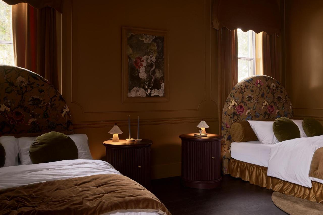Hotel Julie Stratford Buitenkant foto
